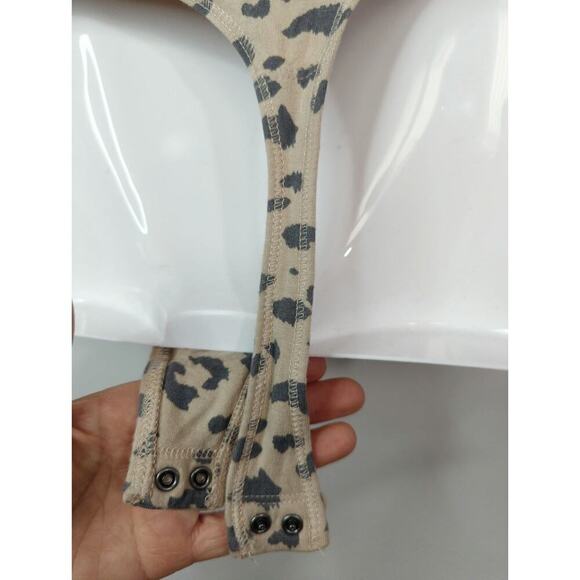 Abercrombie & Fitch Leopard Print Cowl Neck Criss Cross Back Bodysuit Size S - Picture 6 of 9